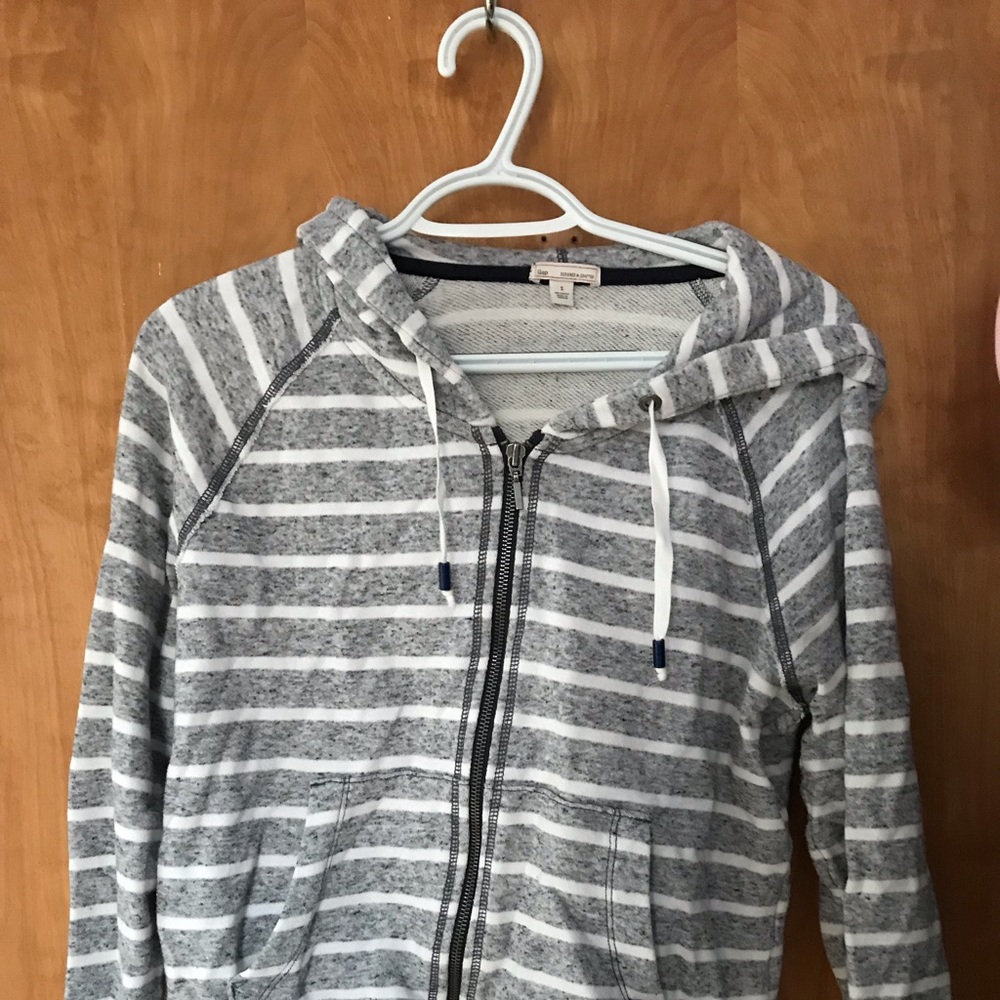 Gap size small hoodie